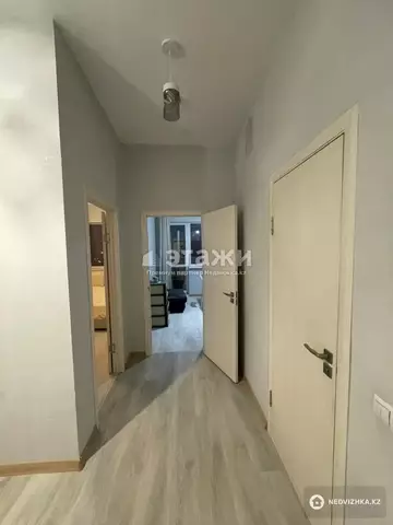 2-комнатная квартира, этаж 19 из 19, 60 м²