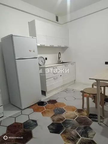 2-комнатная квартира, этаж 2 из 9, 64 м²