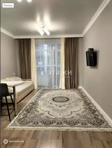 3-комнатная квартира, этаж 8 из 12, 70 м²
