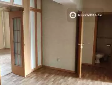 70 м², 3-комнатная квартира, этаж 2 из 8, 70 м², изображение - 3