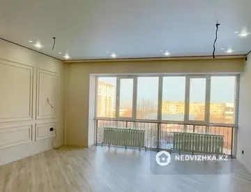 4-комнатная квартира, этаж 5 из 12, 113 м²