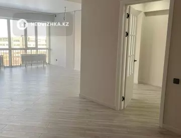 4-комнатная квартира, этаж 5 из 12, 113 м²
