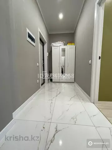 2-комнатная квартира, этаж 5 из 12, 38 м²