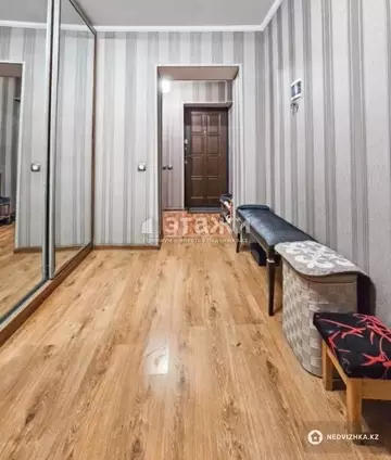 4-комнатный дом, 0.1 соток, 180 м²