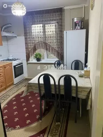2-комнатная квартира, этаж 4 из 5, 51 м²