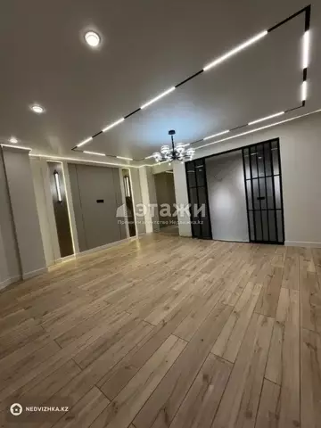 3-комнатная квартира, этаж 9 из 14, 3 м²