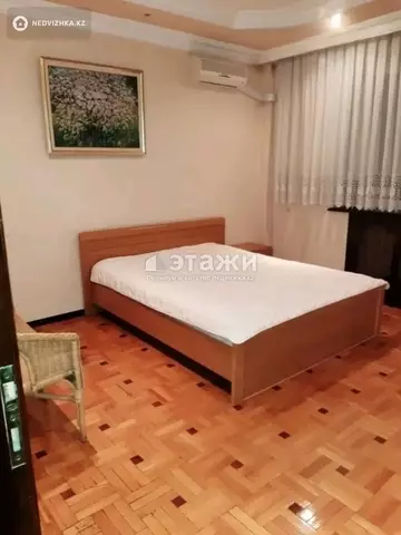 5-комнатная квартира, этаж 5 из 5, 238 м²