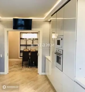 4-комнатная квартира, этаж 5 из 15, 185 м²
