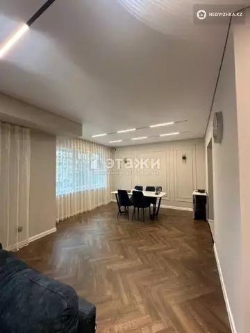 4-комнатная квартира, этаж 2 из 6, 190 м²