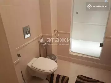 5-комнатная квартира, этаж 1 из 8, 272 м²