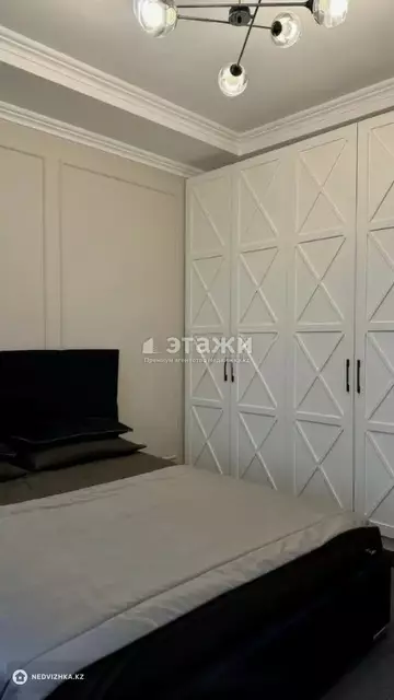 4-комнатная квартира, этаж 5 из 13, 207 м²