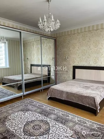 3-комнатная квартира, этаж 7 из 21, 140 м², на длительный срок