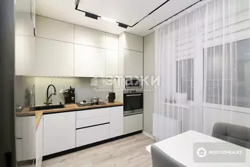 2-комнатная квартира, этаж 3 из 18, 56 м²