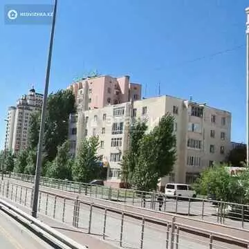 3-комнатная квартира, этаж 2 из 5, 60 м²