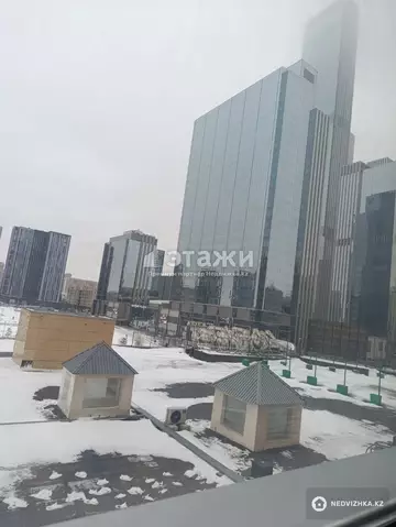 2-комнатная квартира, этаж 4 из 19, 80 м²