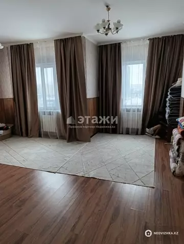 2-комнатная квартира, этаж 4 из 19, 80 м²