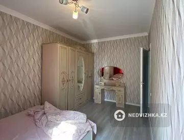 2-комнатная квартира, этаж 3 из 9, 64 м²