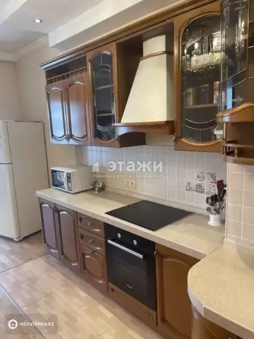 3-комнатная квартира, этаж 11 из 22, 140 м²