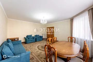 2-комнатная квартира, этаж 5 из 5, 95 м²