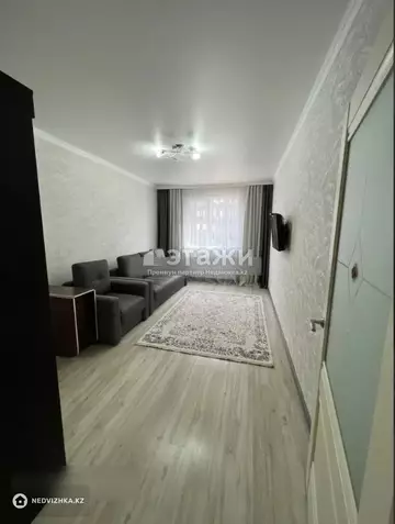 1-комнатная квартира, этаж 3 из 12, 38 м²