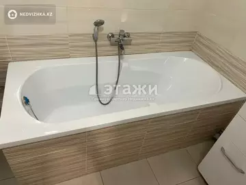 1-комнатная квартира, этаж 3 из 12, 38 м²