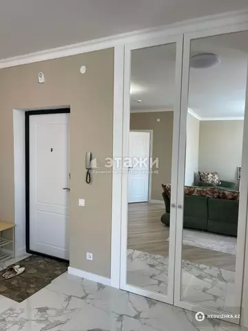 70 м², 2-комнатная квартира, этаж 10 из 12, 70 м², изображение - 1