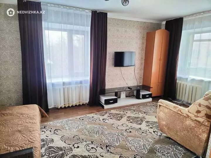 35 м², 1-комнатная квартира, этаж 4 из 4, 35 м², посуточно, изображение - 1