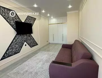1-комнатная квартира, этаж 2 из 12, 40 м², на длительный срок