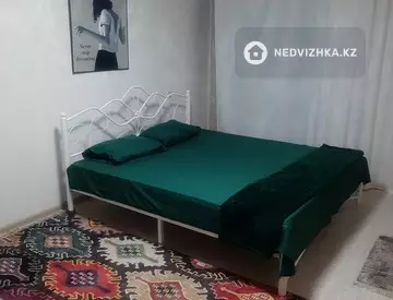 3-комнатная квартира, этаж 1 из 5, 65 м², посуточно