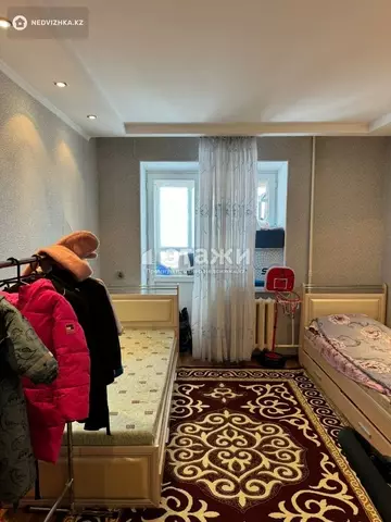 3-комнатная квартира, этаж 8 из 9, 85 м²