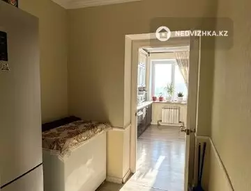 3-комнатная квартира, этаж 10 из 12, 80 м²