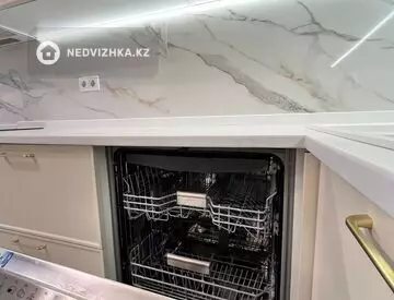 111.2 м², 3-комнатная квартира, этаж 4 из 10, 111 м², изображение - 2