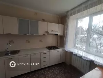 1-комнатная квартира, этаж 3 из 4, 35 м², на длительный срок