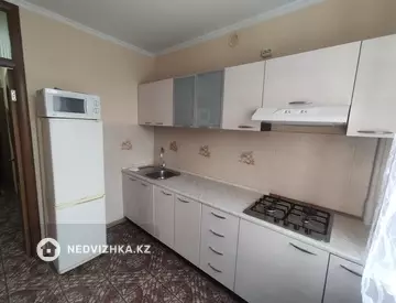 1-комнатная квартира, этаж 3 из 4, 35 м², на длительный срок