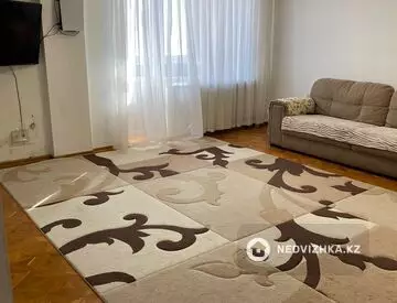 4-комнатная квартира, этаж 4 из 5, 92 м²