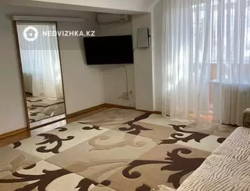 4-комнатная квартира, этаж 4 из 5, 92 м²