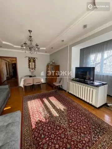 3-комнатная квартира, этаж 4 из 5, 90 м²