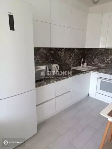 2-комнатная квартира, этаж 4 из 13, 40 м²