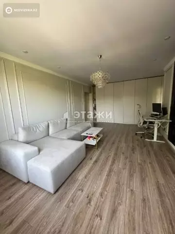 2-комнатная квартира, этаж 4 из 12, 73 м²