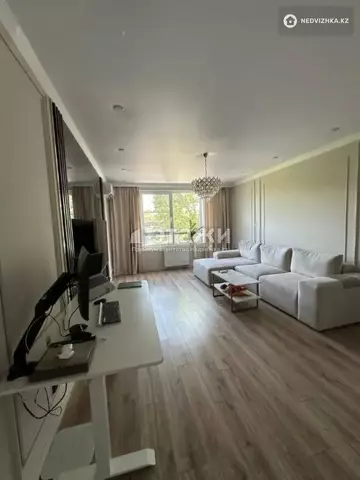 2-комнатная квартира, этаж 4 из 12, 73 м²
