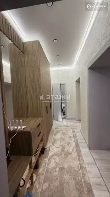 4-комнатная квартира, этаж 2 из 10, 100 м²