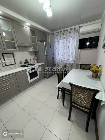 3-комнатная квартира, этаж 2 из 6, 68 м²