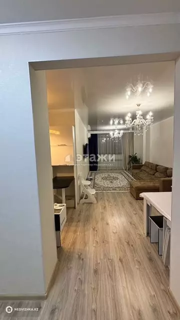 3-комнатная квартира, этаж 8 из 9, 90 м²