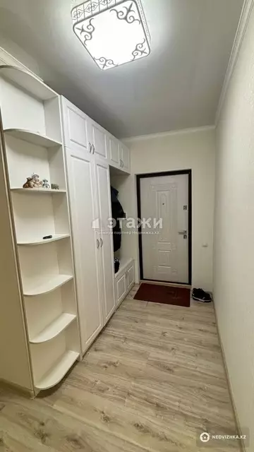3-комнатная квартира, этаж 8 из 9, 90 м²