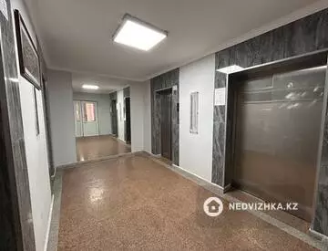 2-комнатная квартира, этаж 10 из 30, 104 м²