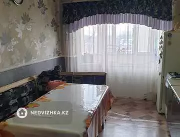 3-комнатная квартира, этаж 4 из 4, 60 м²