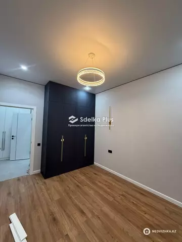 3-комнатная квартира, этаж 1 из 12, 63 м²