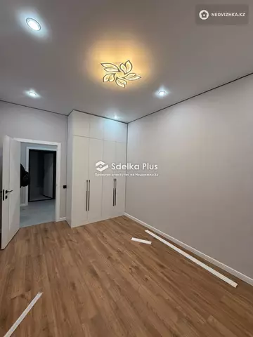 3-комнатная квартира, этаж 1 из 12, 63 м²