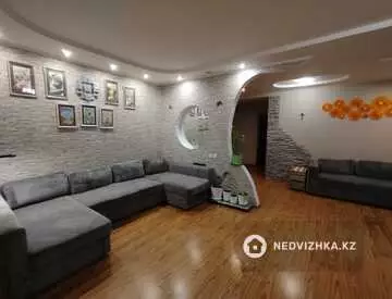 4-комнатная квартира, этаж 9 из 9, 110 м²