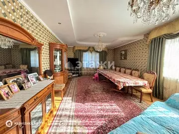 5-комнатный дом, 4.5 соток, 222 м²